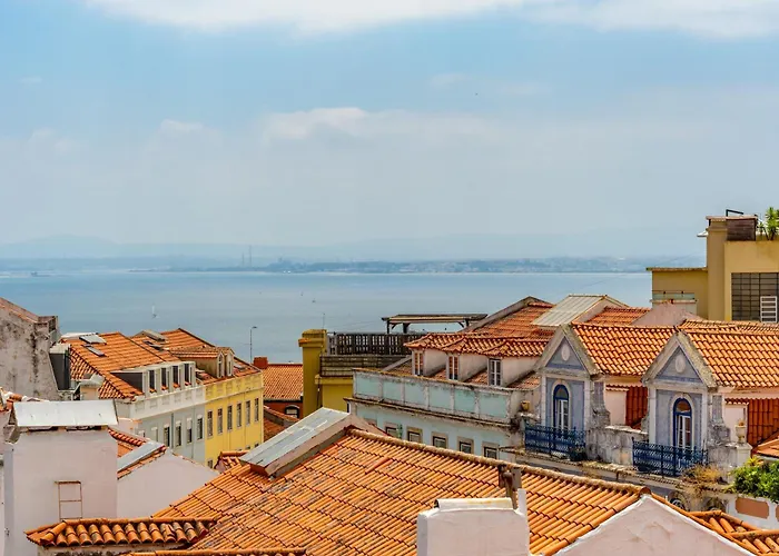شقة Charming Meio A Lapa Iii Amazing Terrace View Lisboa